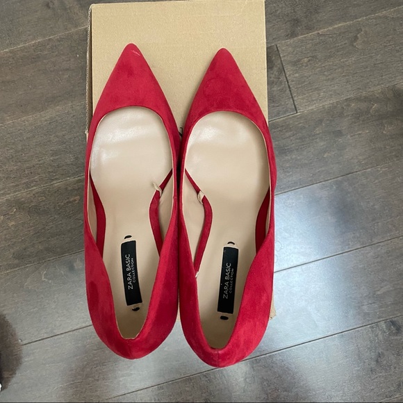 NIB Zara Red Suede Asymmetrical Heel Pumps - Picture 5 of 14